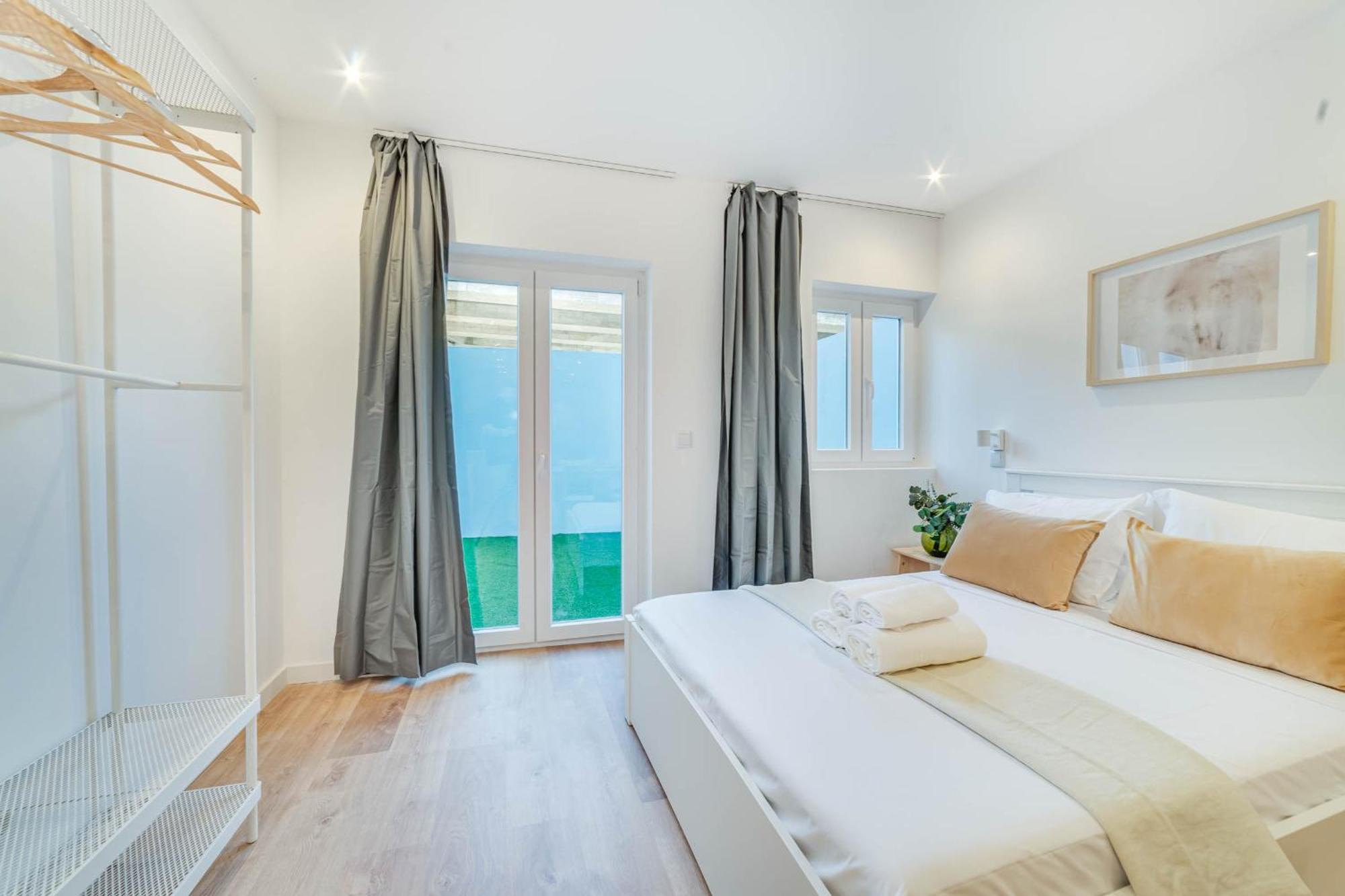 Blue Charm - Campolide Apartments Лиссабон Экстерьер фото
